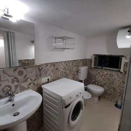 Super Monolocale Moderno ジェーラ