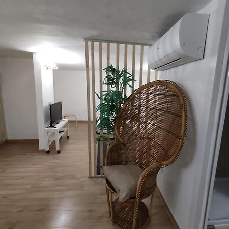 Super Monolocale Moderno アパート *